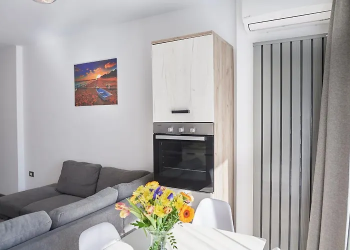 Glamour Sea View Family Apartments - Spa N Pools Resort