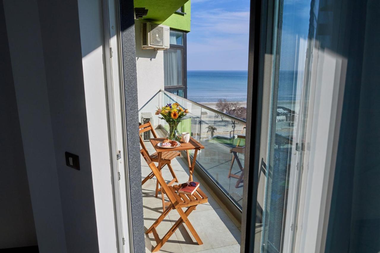 Glamour Sea View Family - N Pools Apartament Mamaia