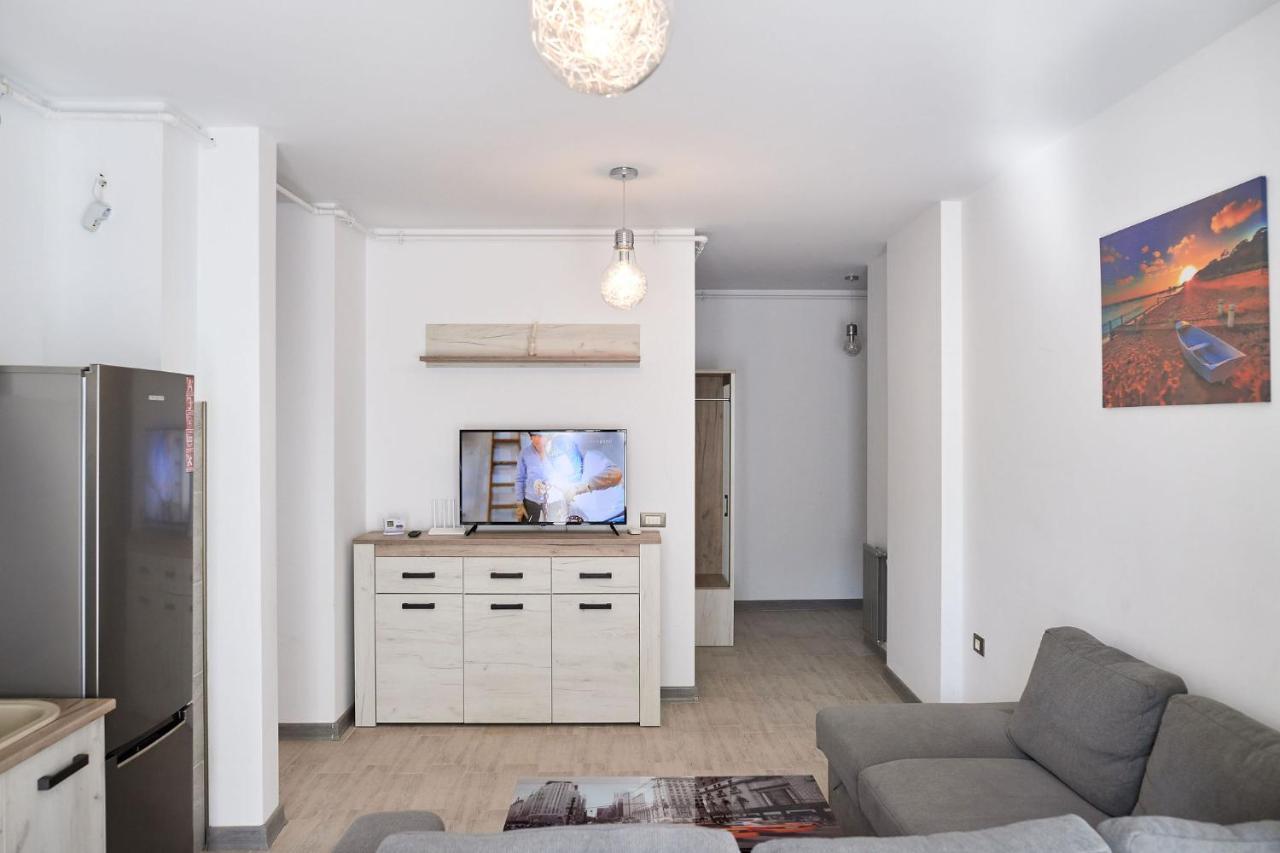 Glamour Sea View Family - N Pools Apartament *