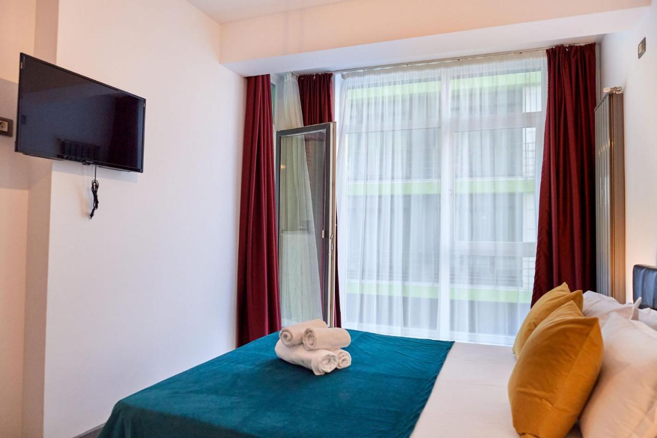 Glamour Sea View Family - N Pools Apartament *