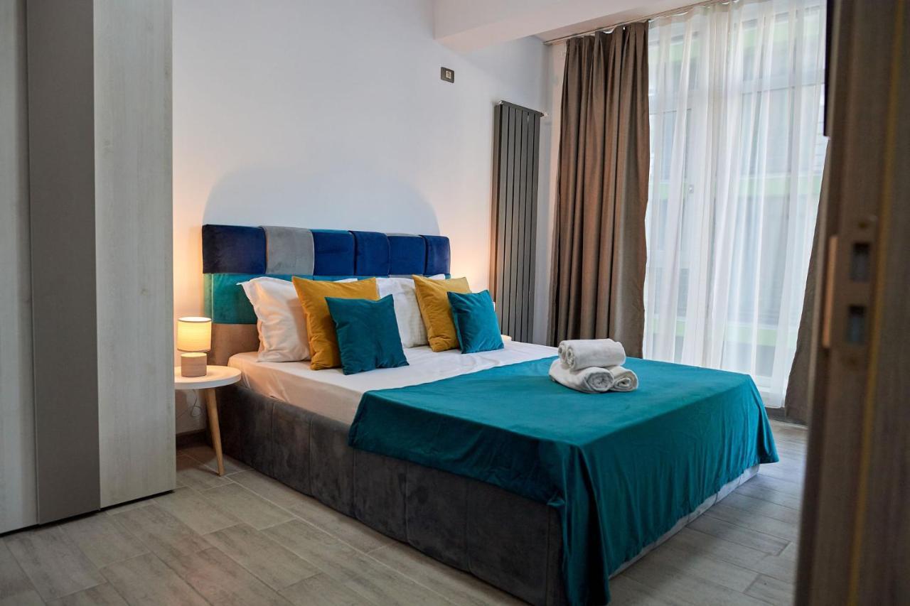 Glamour Sea View Family - N Pools Apartament