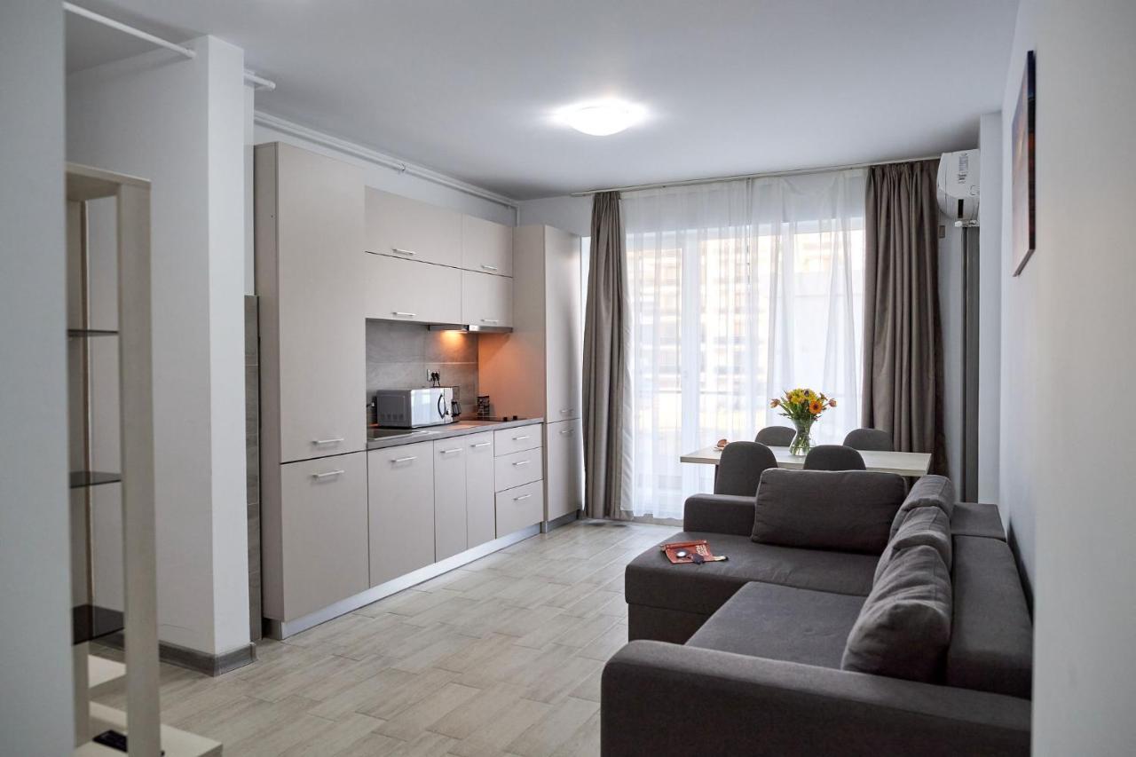 Glamour Sea View Family - N Pools Apartament *