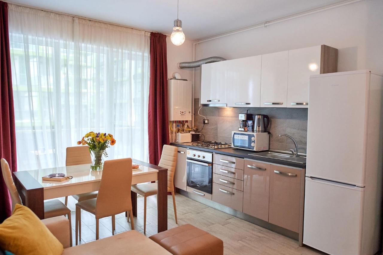 Glamour Sea View Family - N Pools Apartament *