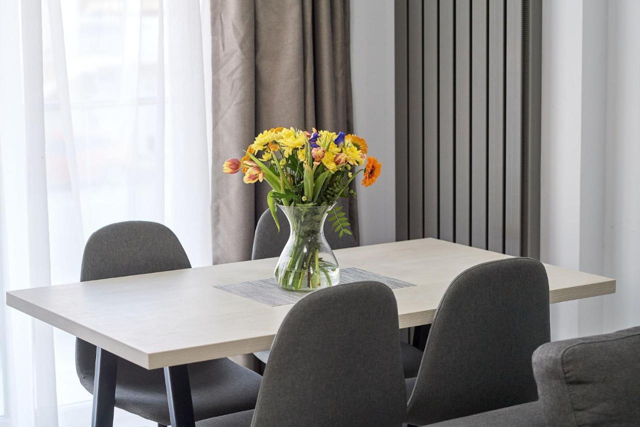 Glamour Sea View Family - N Pools Apartament *